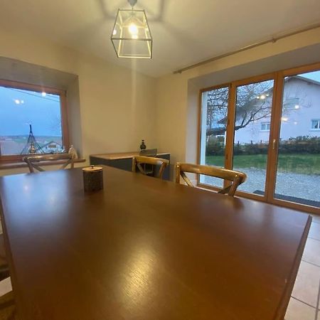 Logement Dans Maison + Exterieur Orchamps-Vennes Экстерьер фото