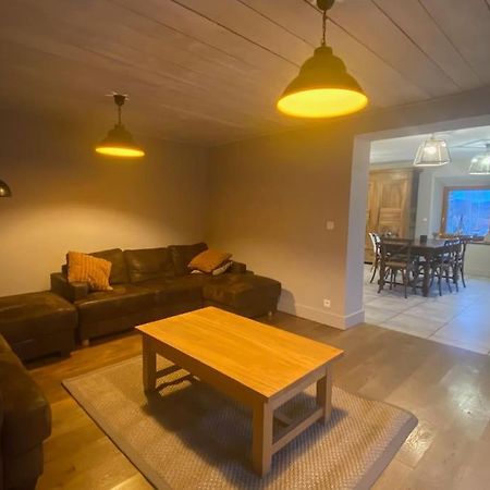 Logement Dans Maison + Exterieur Orchamps-Vennes Экстерьер фото