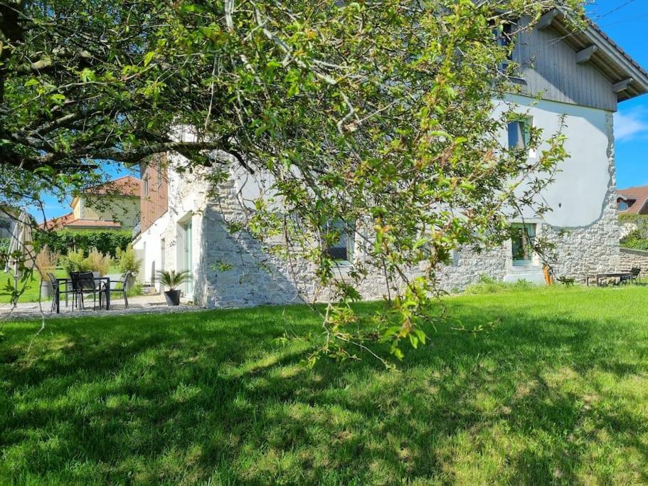 Logement Dans Maison + Exterieur Orchamps-Vennes Экстерьер фото